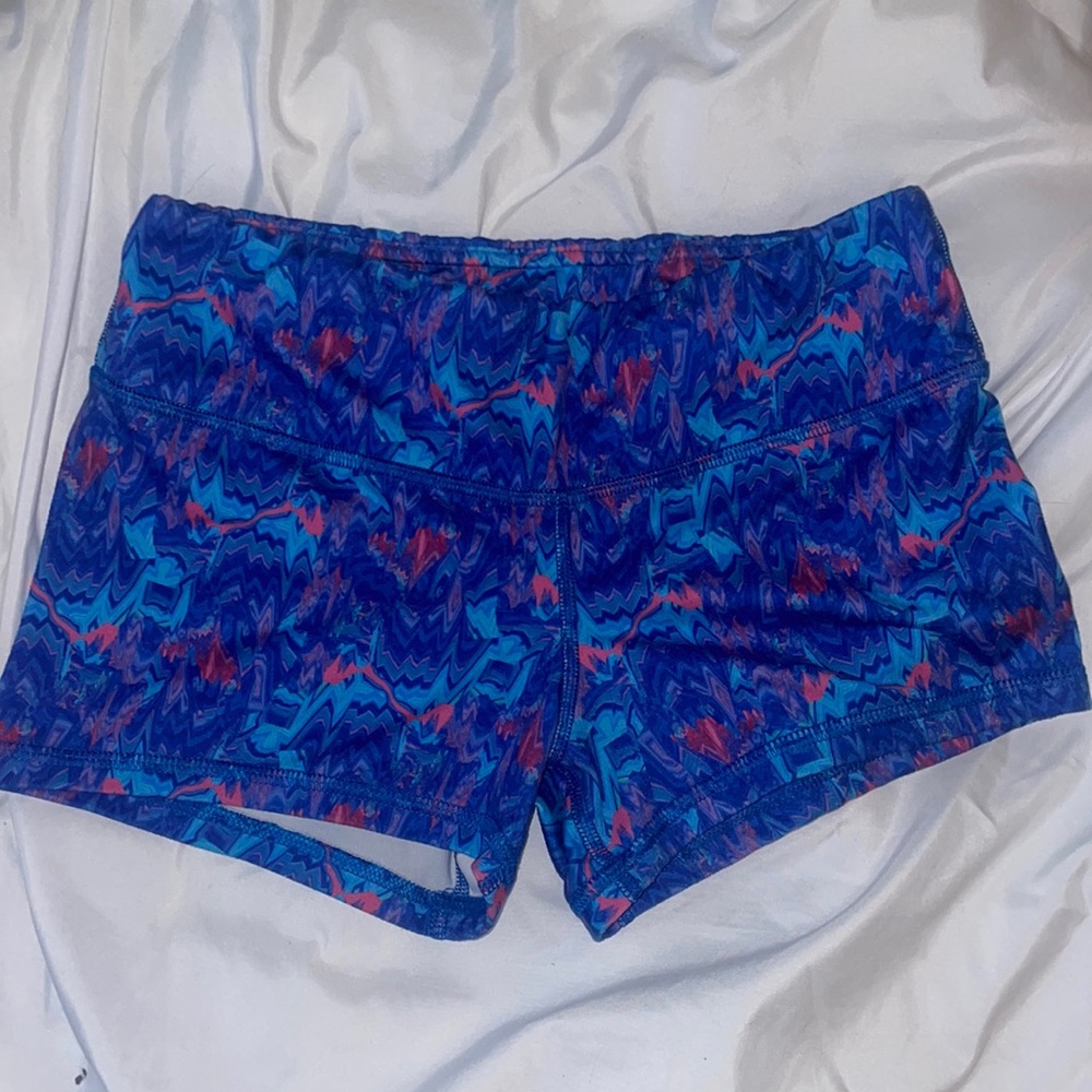 FLEO Shorts